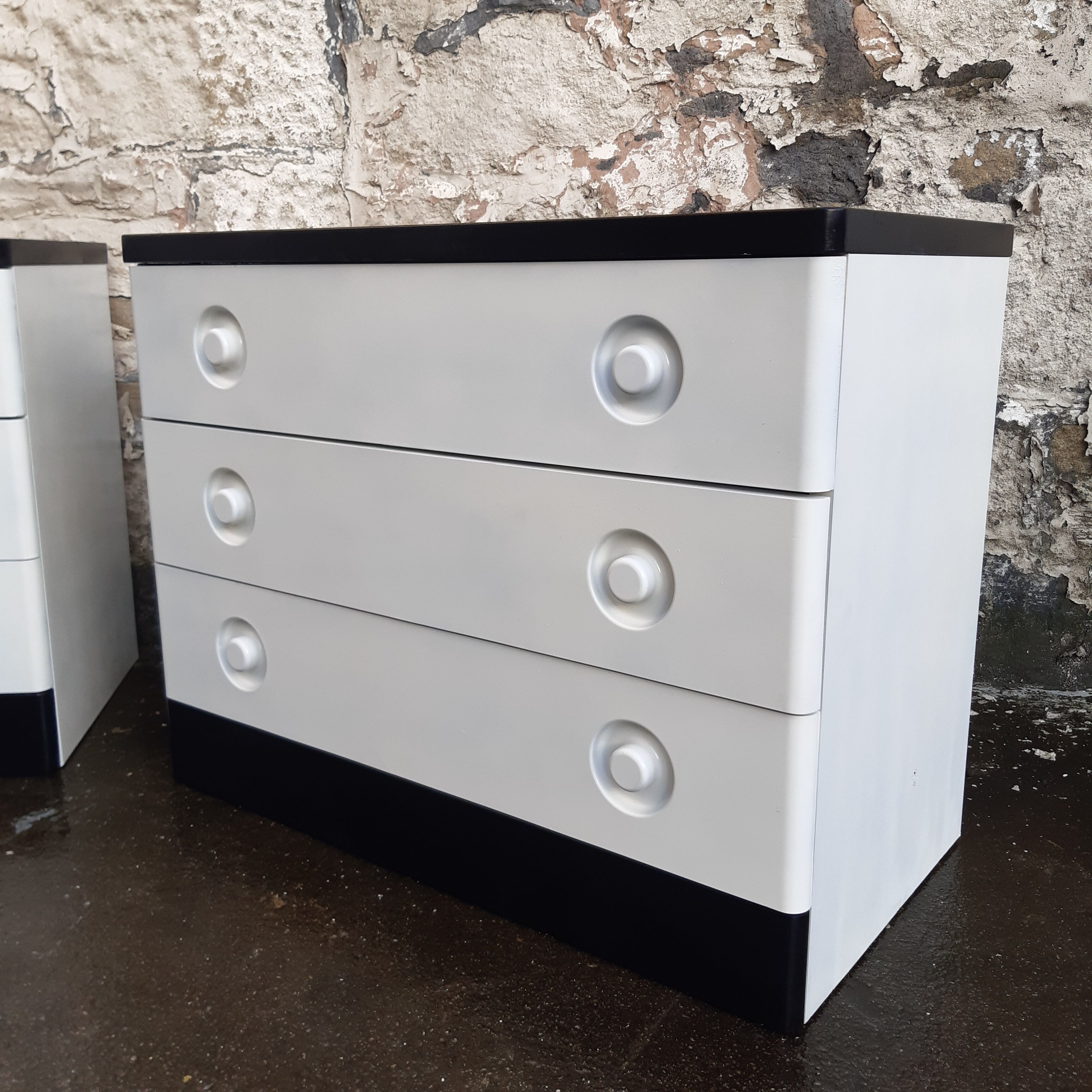 Stag nocturne chest of drawers
