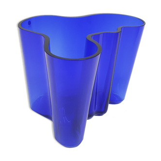 Alvar Aalto for Iittala blue glass vase, Finland, 1936