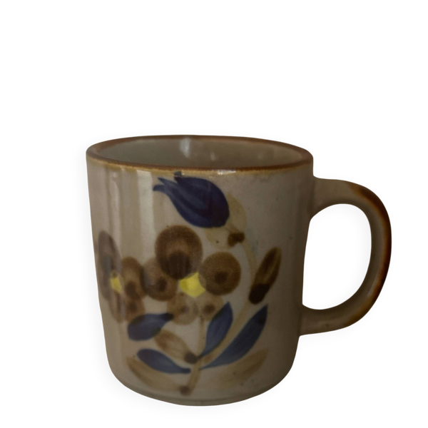 Mug / Tasse vintage en grès – Motif floral peint à la main – Style ann