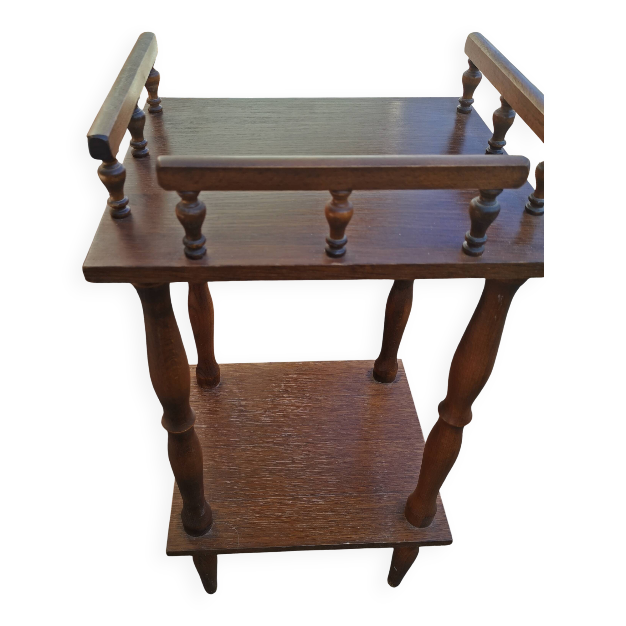 Small balustrade table. Side table. Wood.