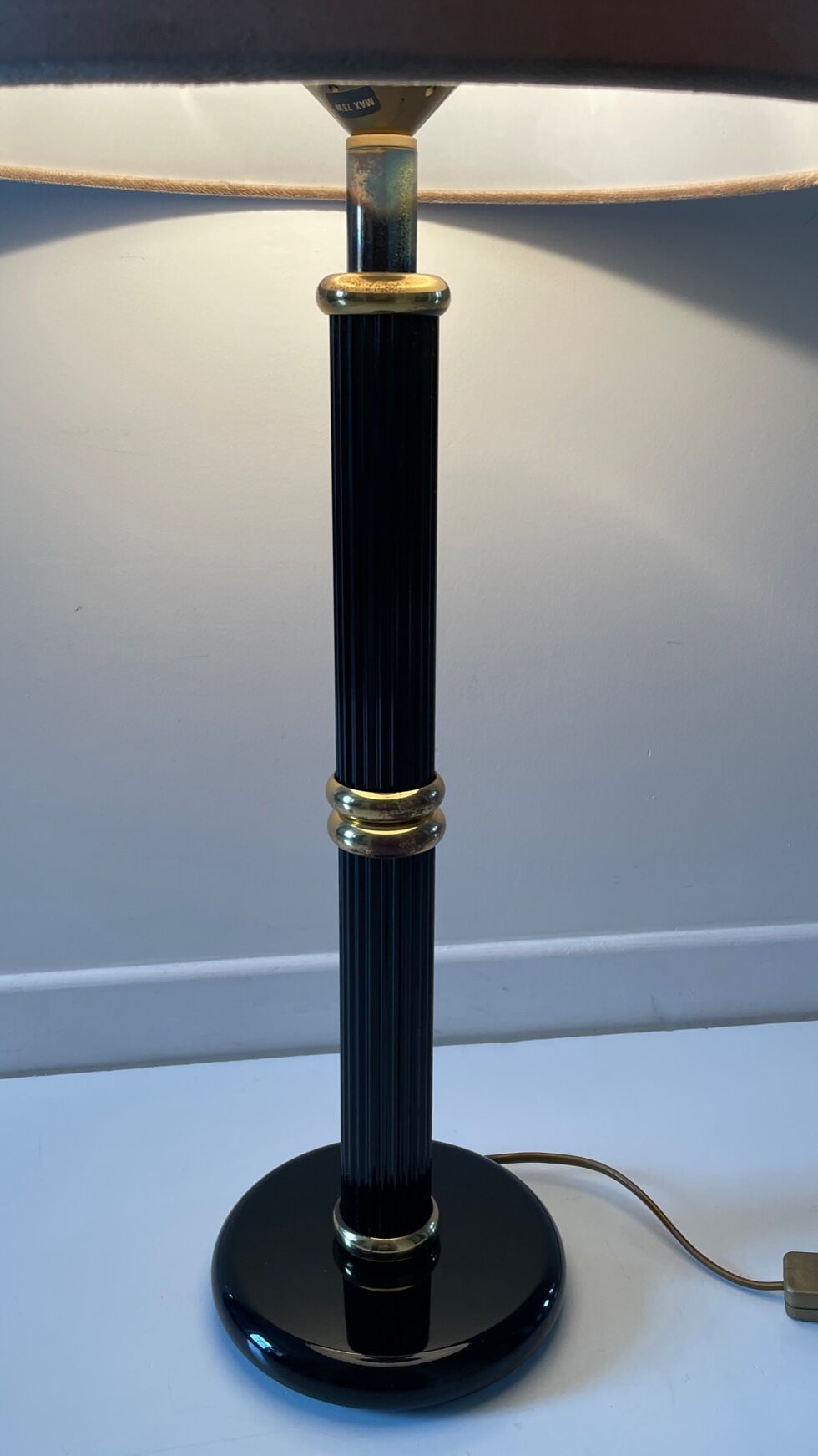 Lampe Le dauphin laiton et velours