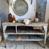 Carpenter's workbench