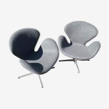 Pair of armchairs Swan armchairs by Arne Jacobsen, Fritz Hansen edition