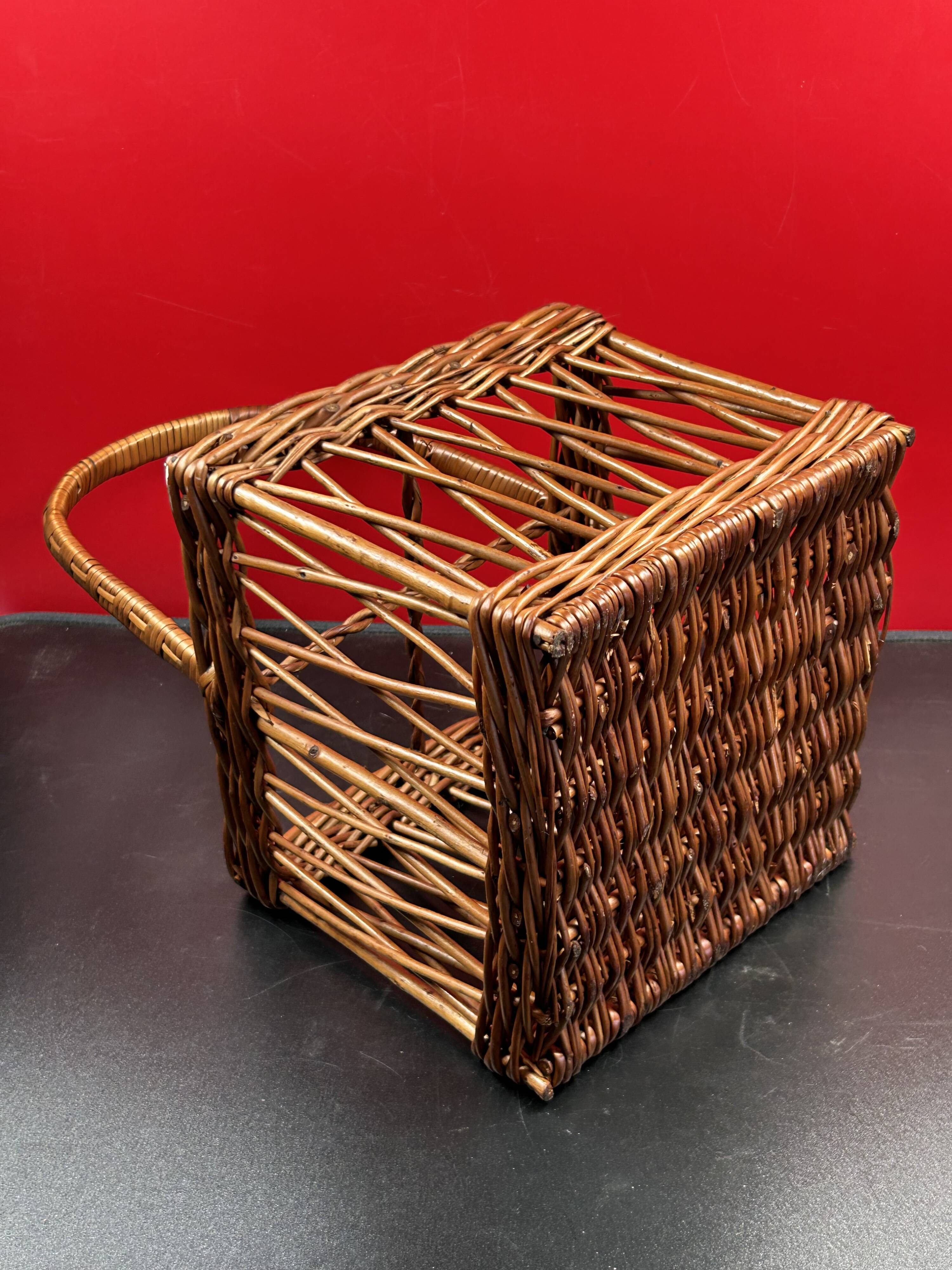 Antique Wicker Basket 4 Bottle Basket Good Condition 23 x 23 x 39 cm