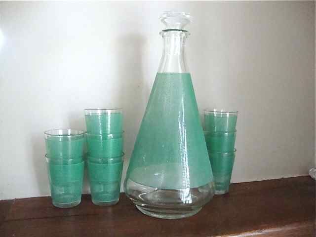 Carafe service and 8 glasses