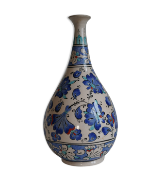 Vase céramique peint à la main et signé