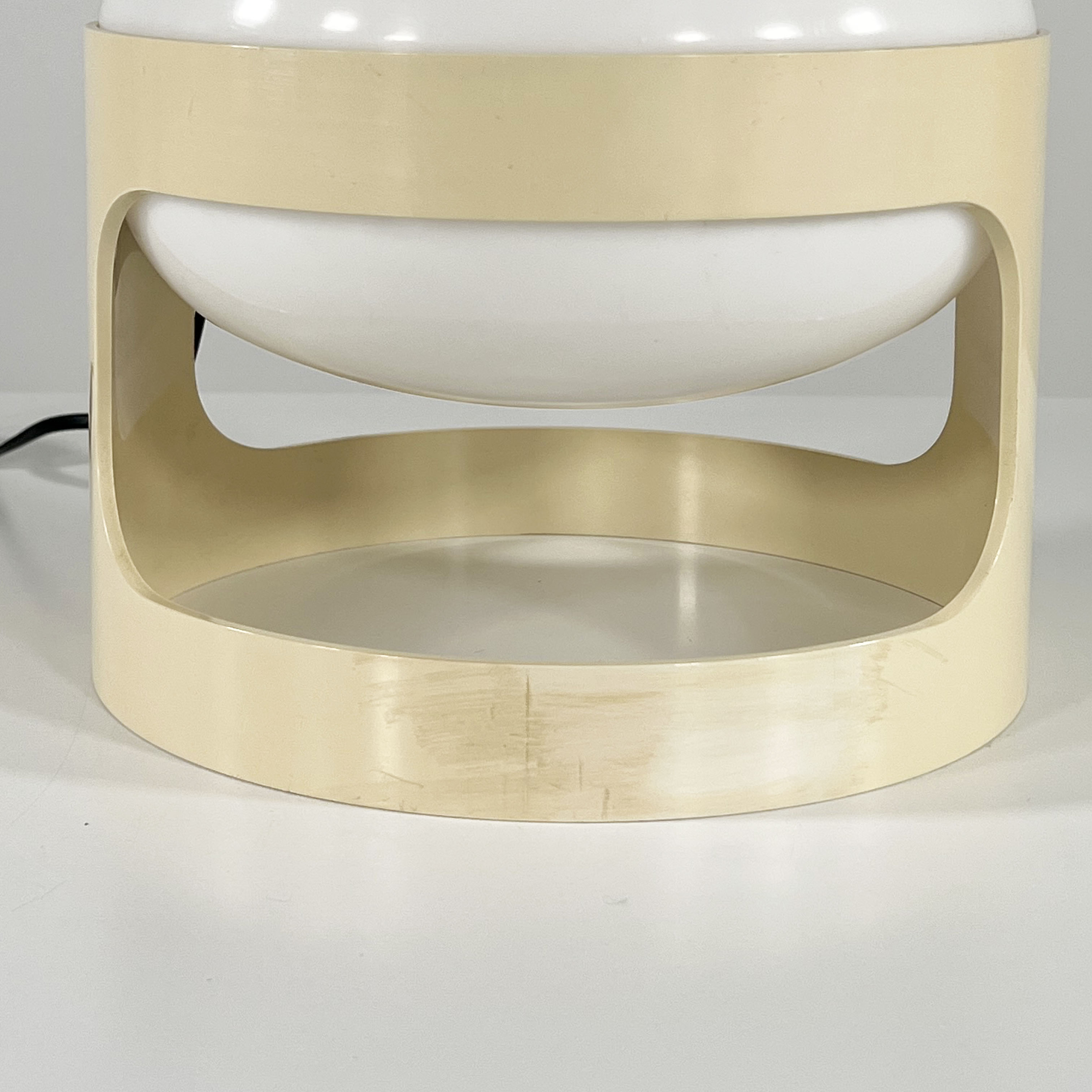 Lampe de Table KD27 beige par Joe Colombo pour Kartell, 1970