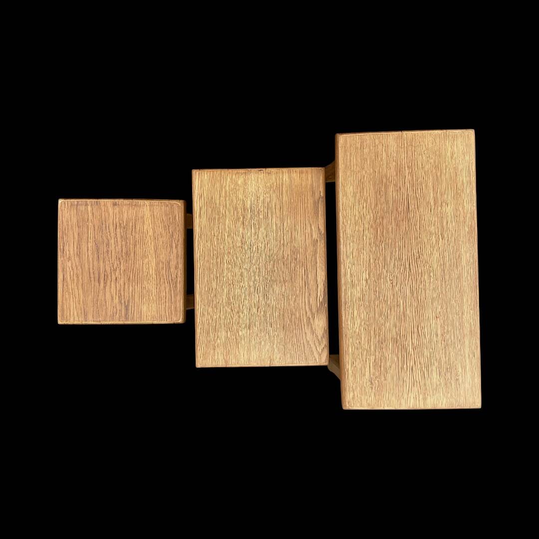 Trio of Brutalist nesting tables in solid oak – 1960s/70s