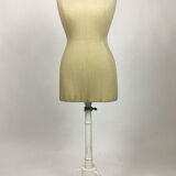 Mannequin signé H.N. ancien taille 42
