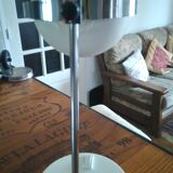 Eyeball desk lamp