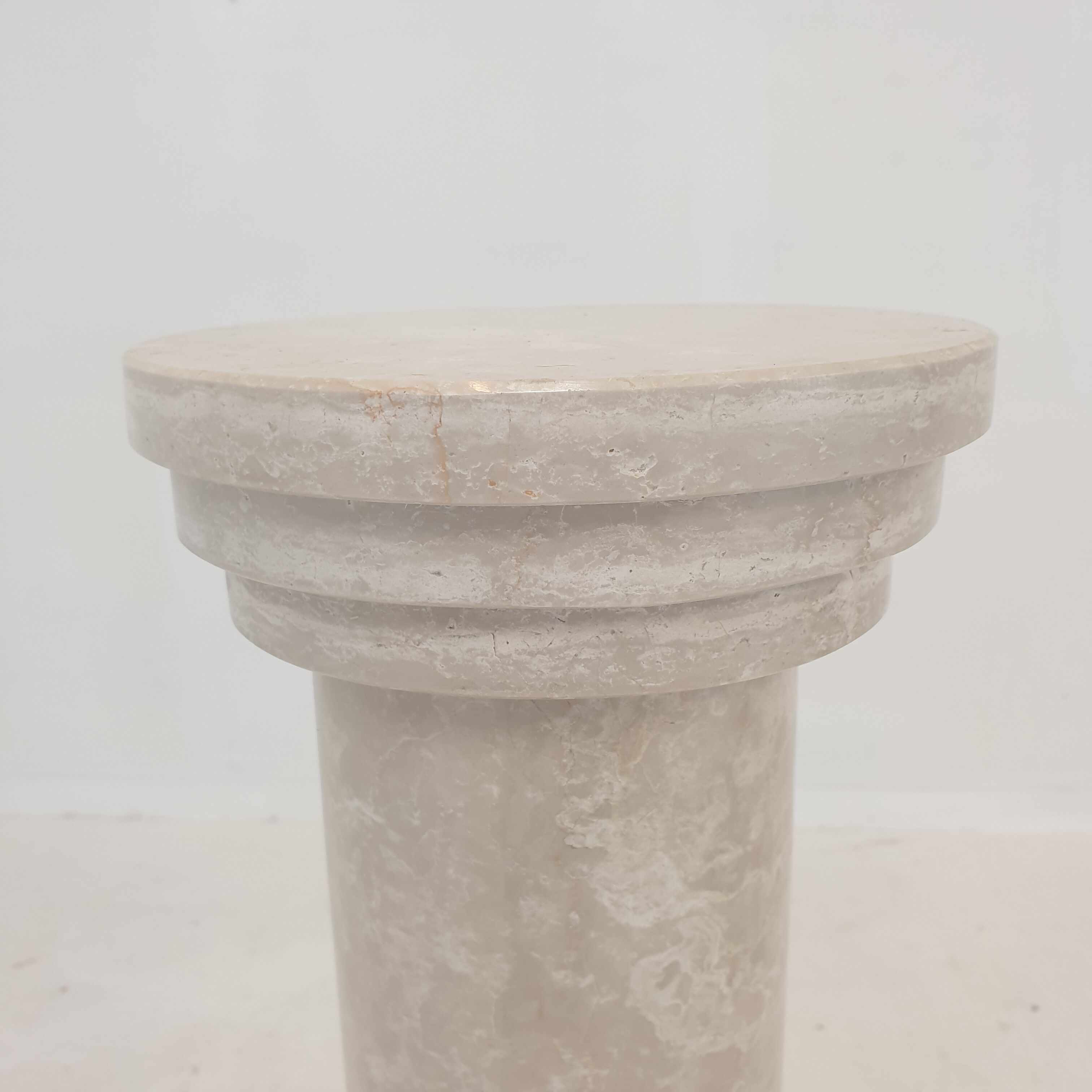 Italian travertine side table or pedestal, 1980's
