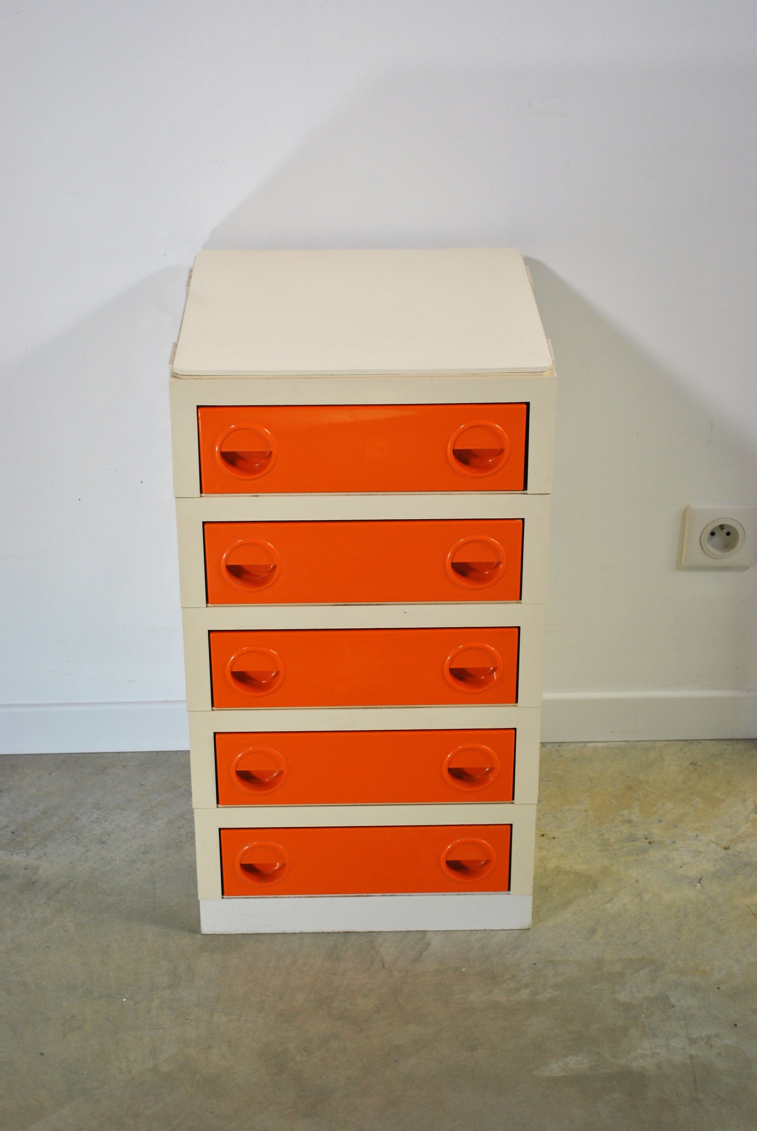 Commode vintage Flair 1970