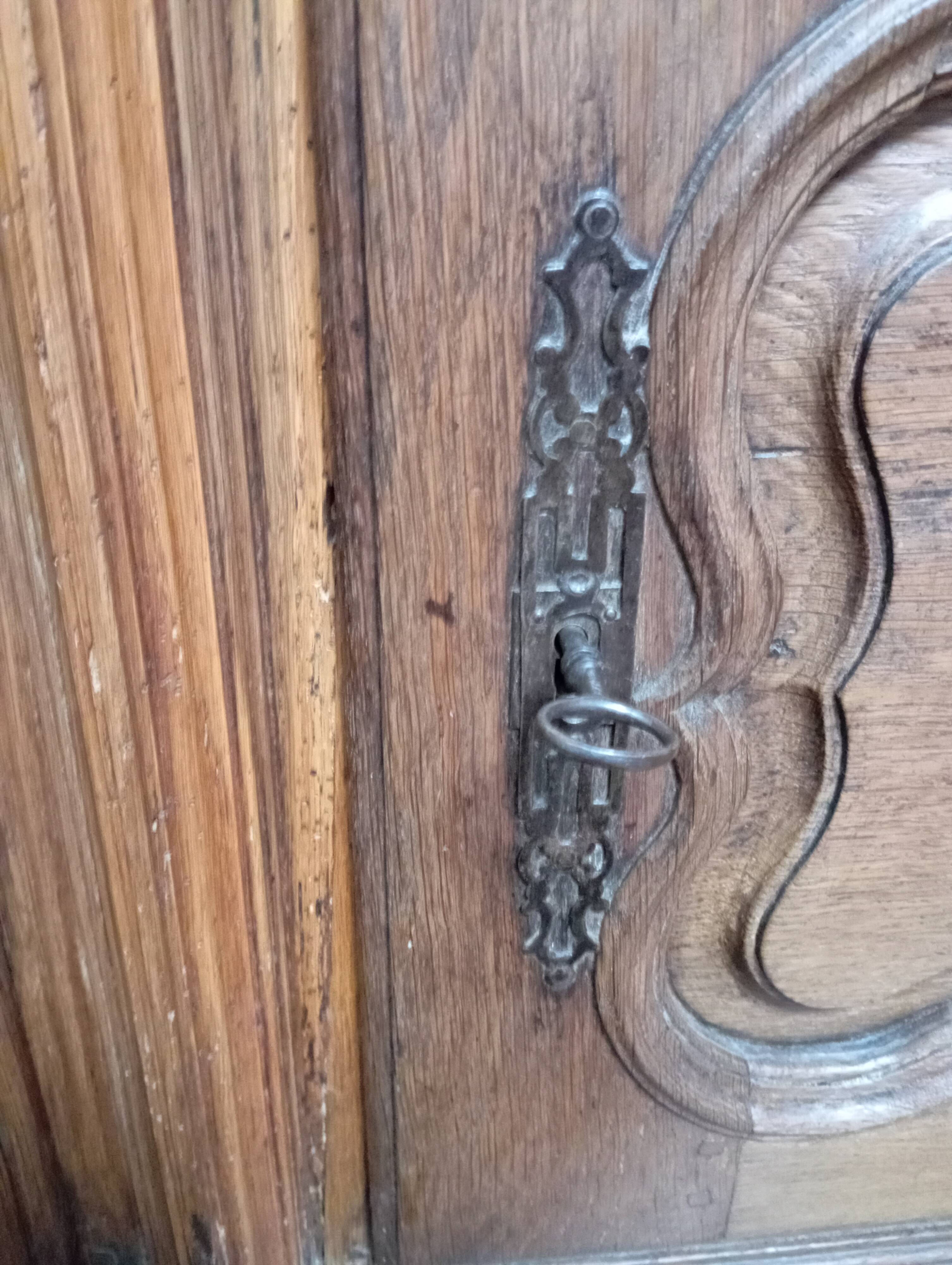 18th century oak three-door dresser