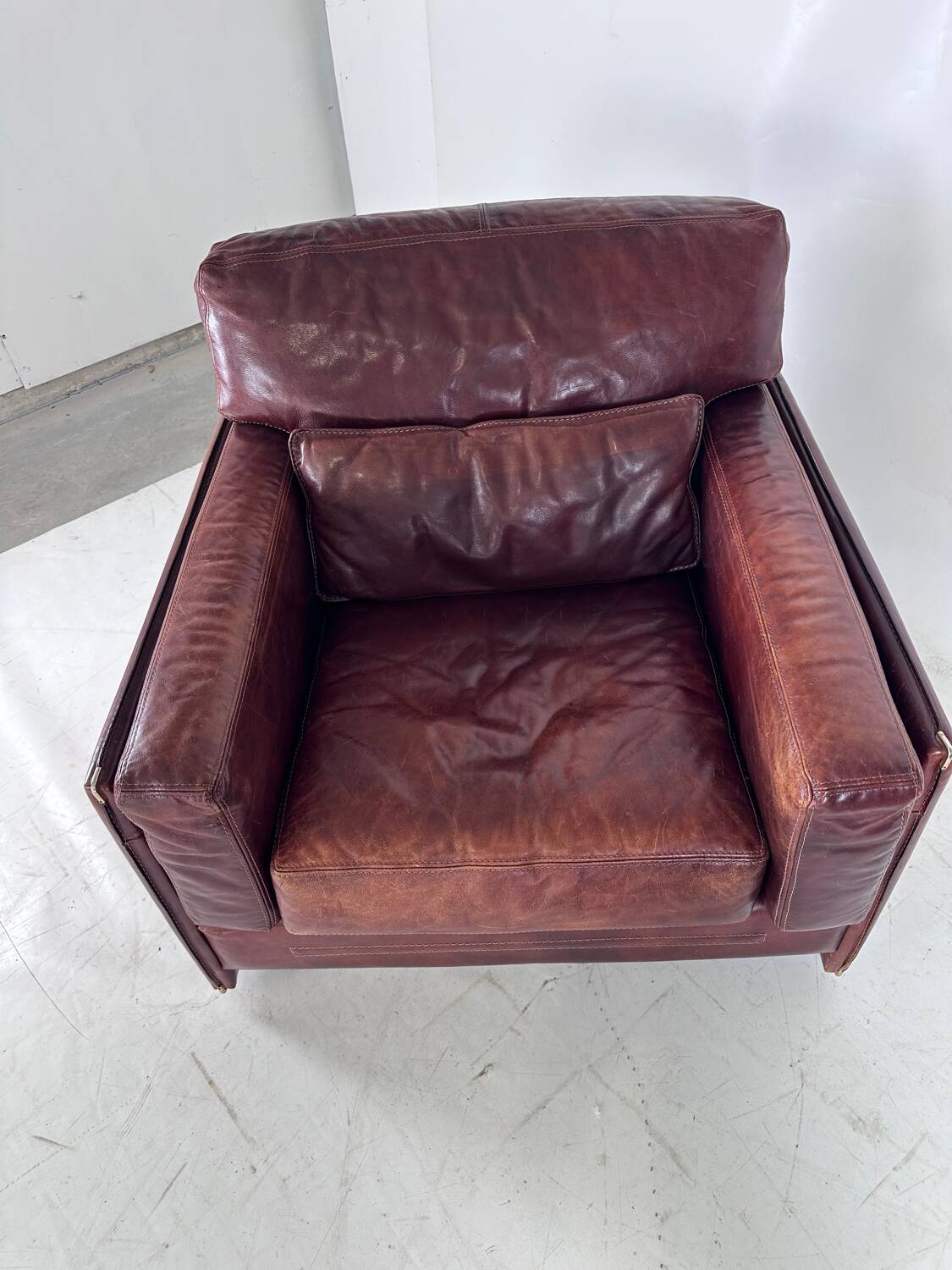 Pair of leather armchairs Roche Bobois