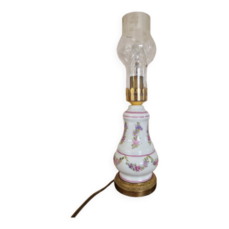 Lampe porcelaine façon lampe à huile
