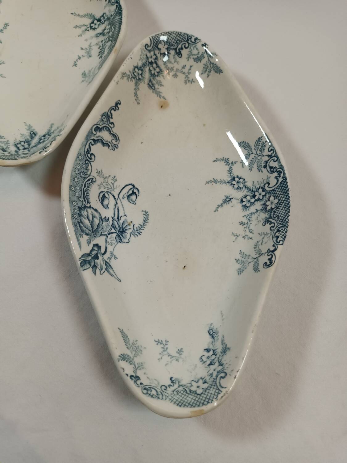 Antique Terre de Fer raviers