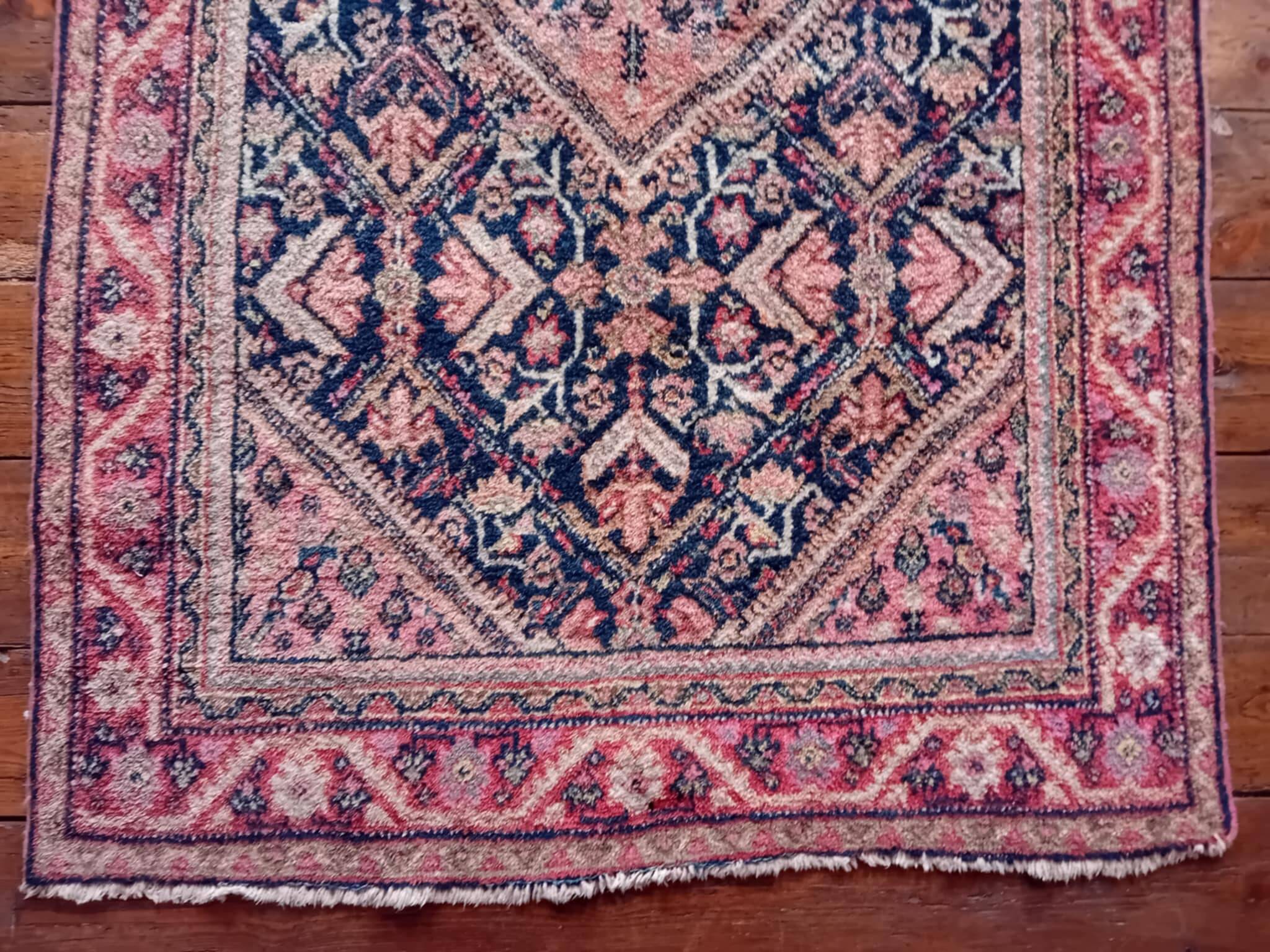 Handmade Hamadan rug 202x130cm