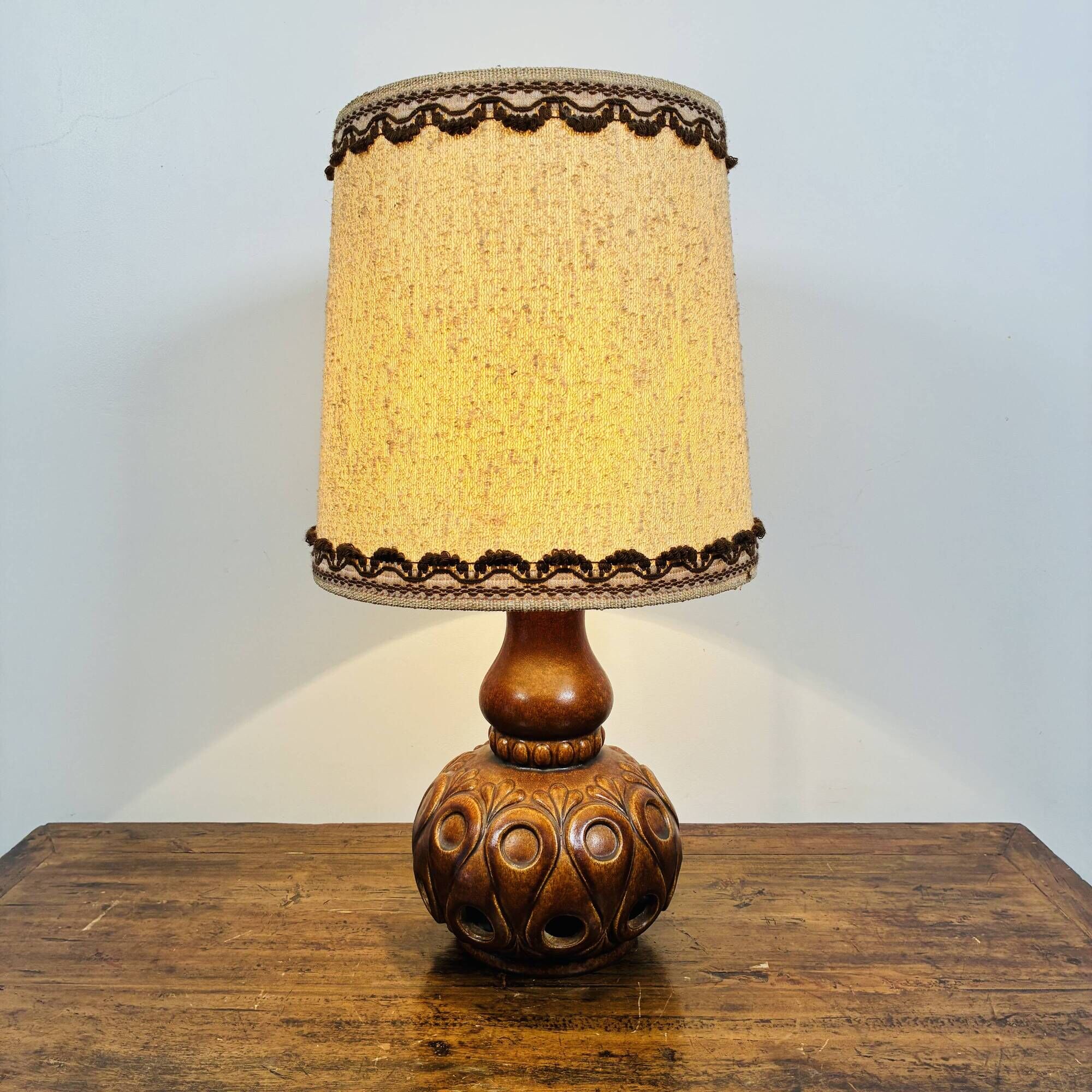 Vintage 70s Table Lamp - Sculpted Ceramic with Shade
