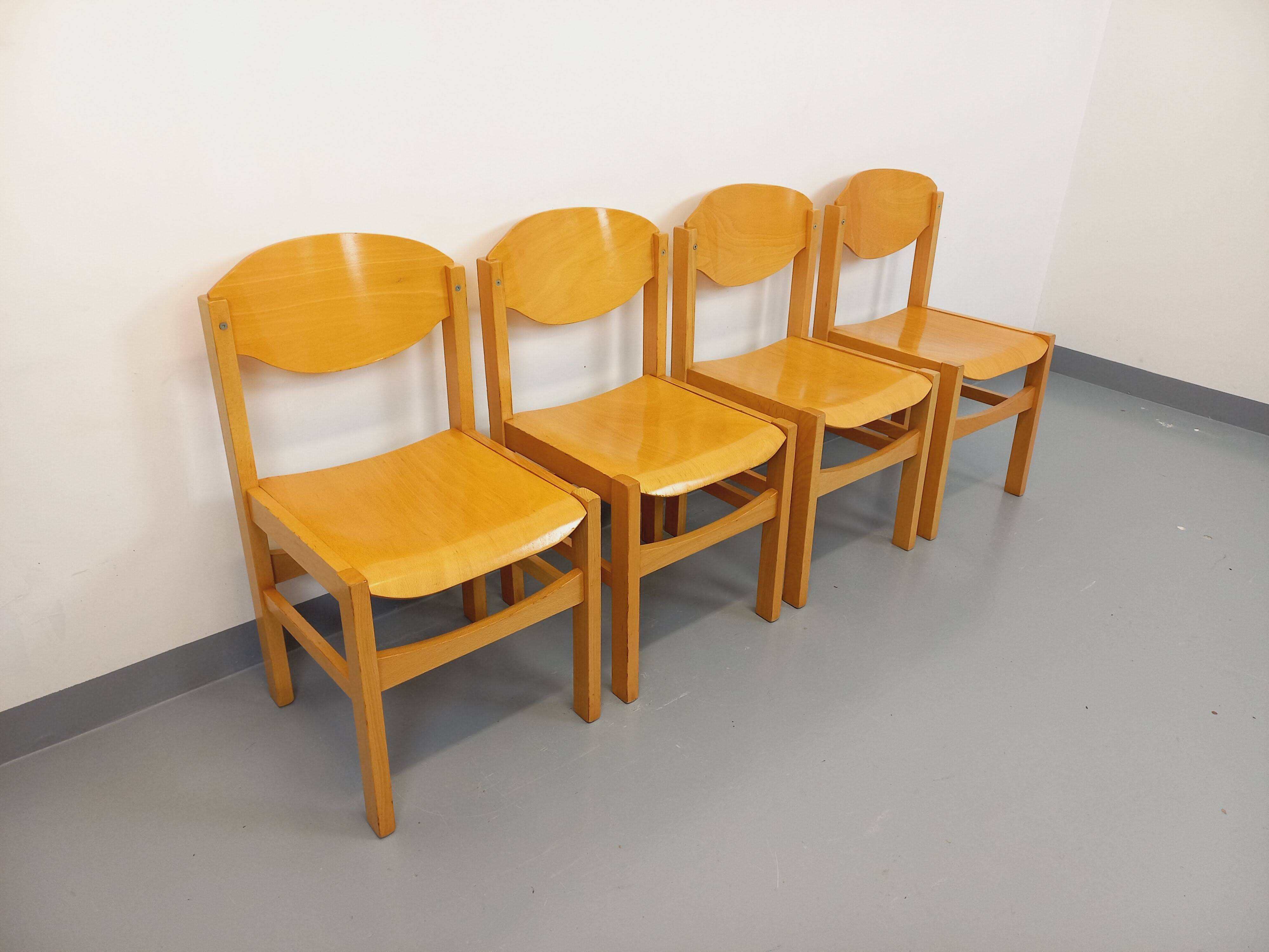 Set of 4 minimalist vintage beechwood chairs from the 80s