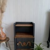 Bedside table / Side table