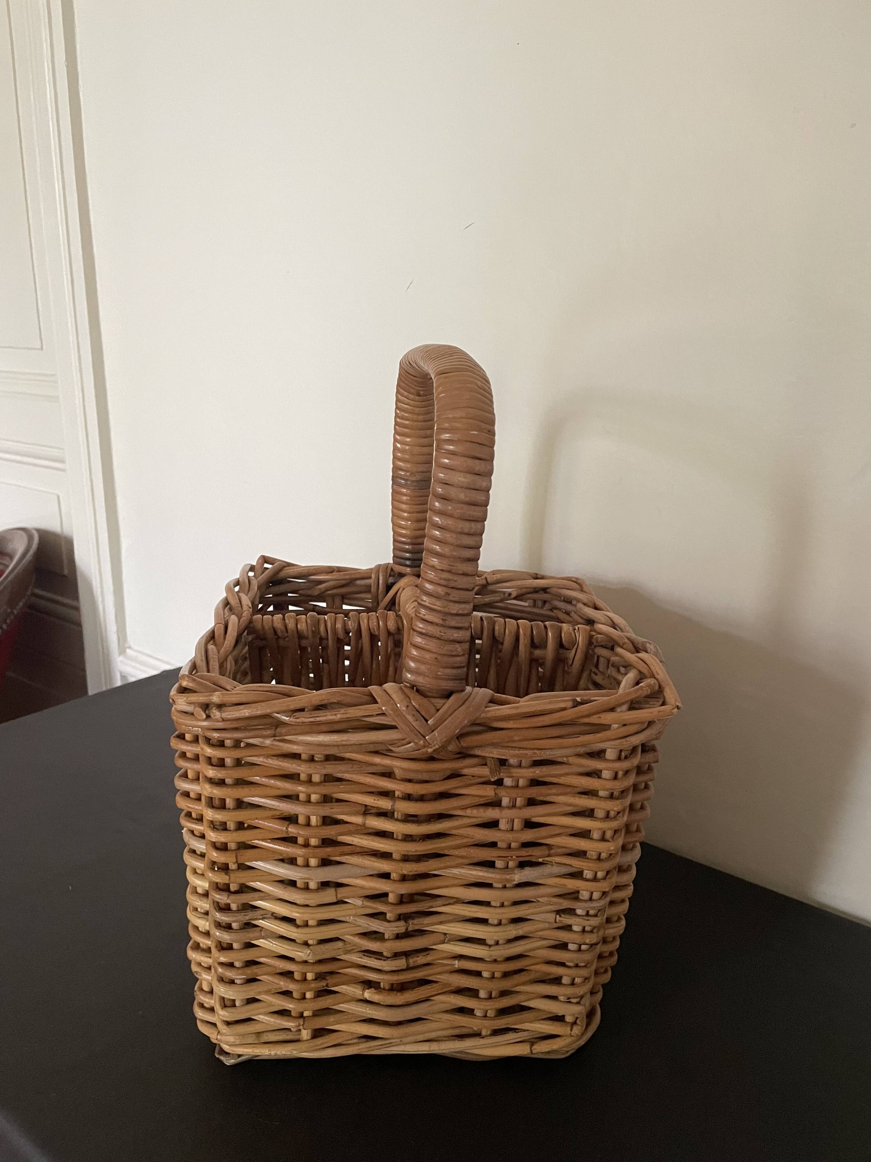 Bottle storage basket