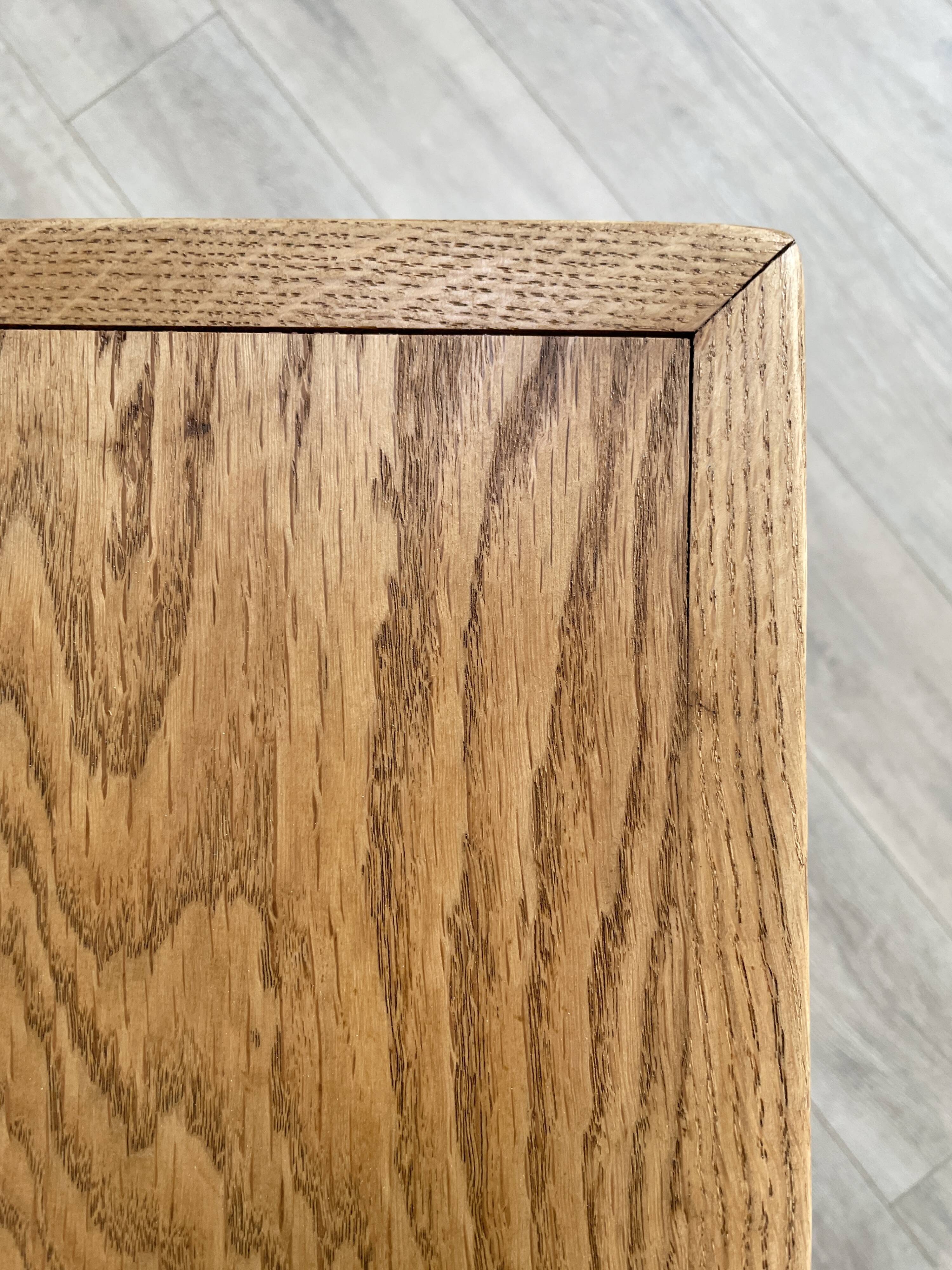 Vintage farmhouse table in solid oak.