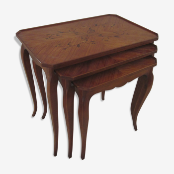 Trundle style tables