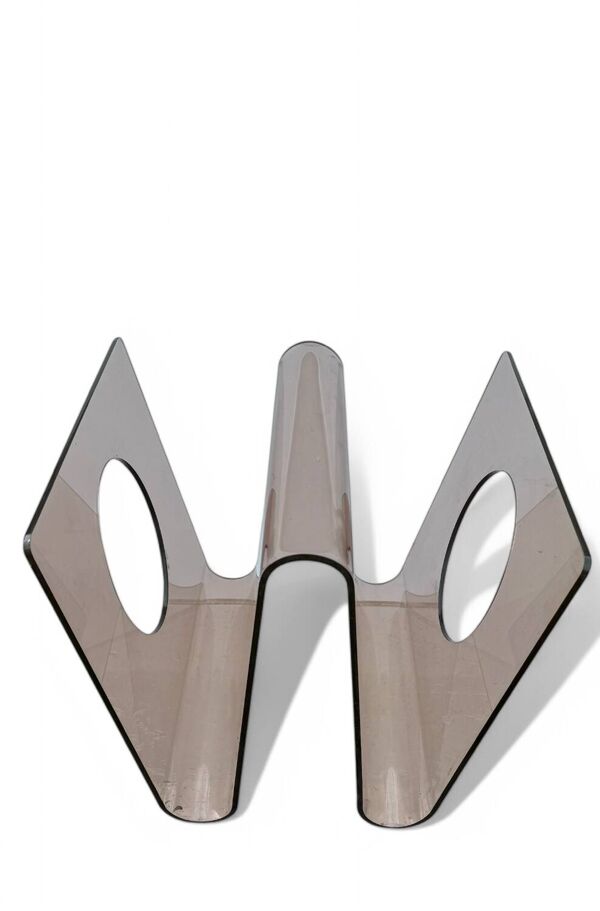 Porte revues design Plexi par Michel Dumas