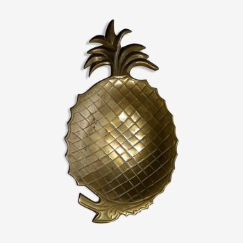 Empty pocket pineapple brass