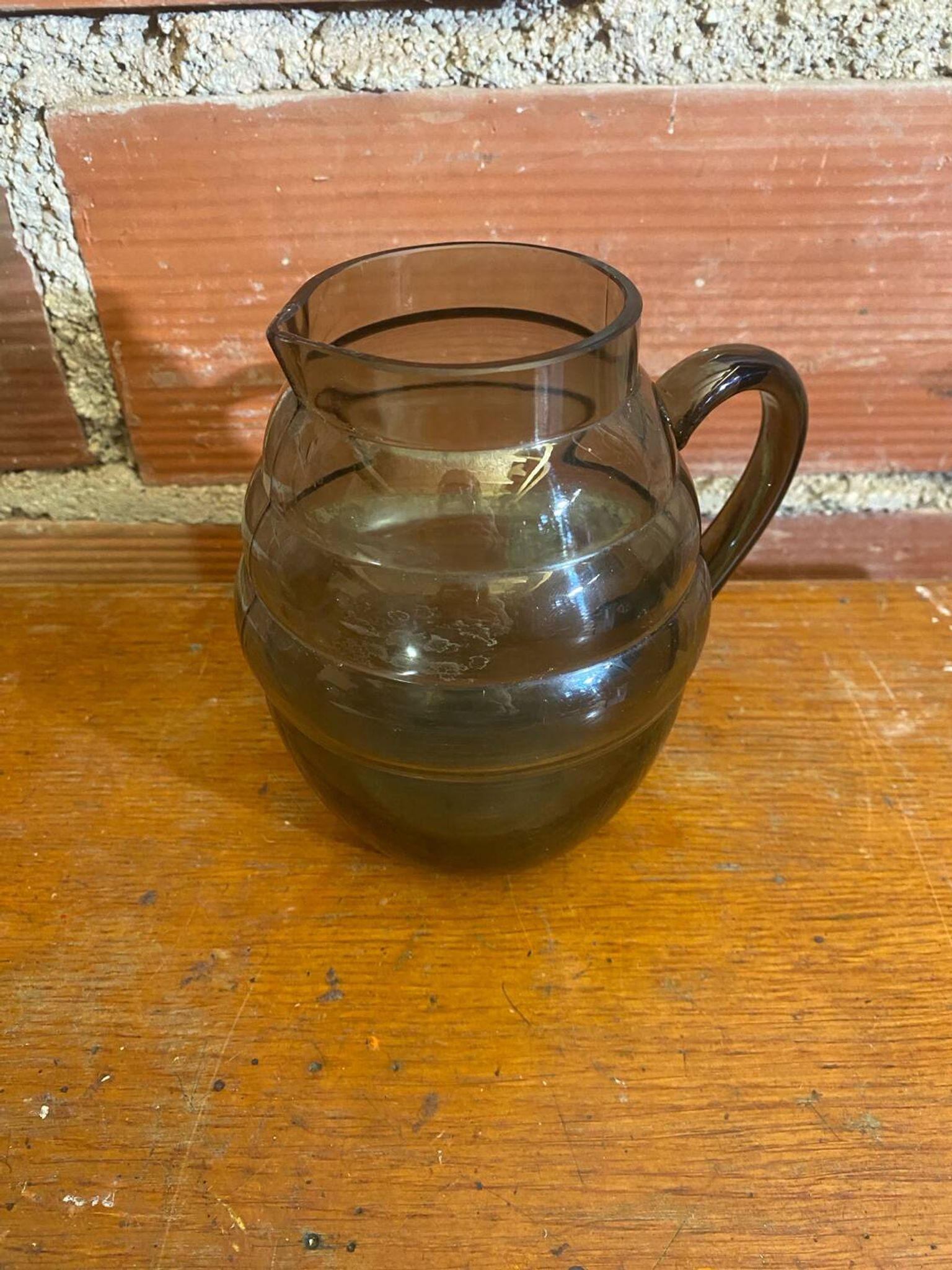 Pichet Ancien ART DÉCO Verre moulé fumé Cuisine Vintage #C604