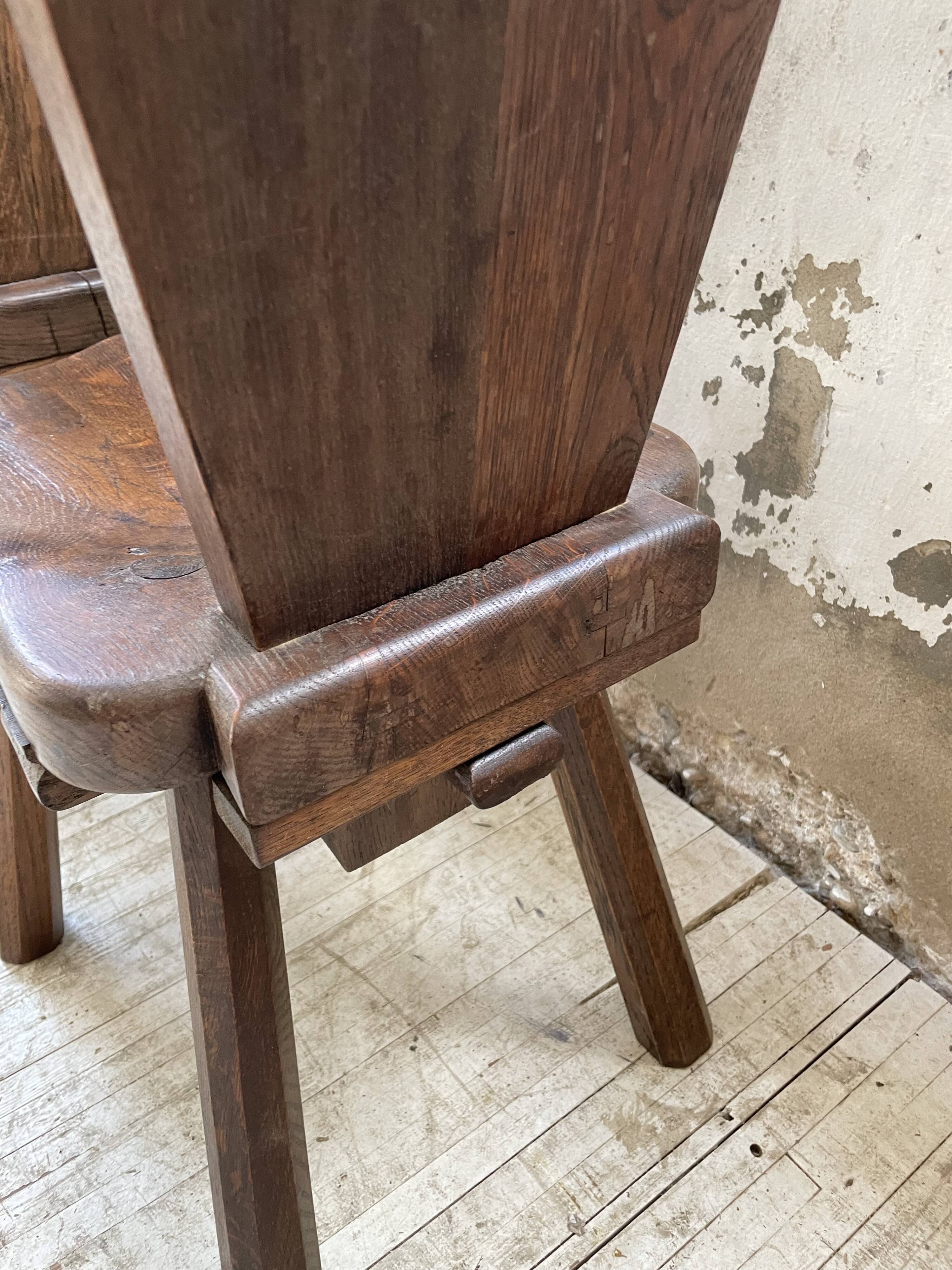 Chaises chêne massif chapo savoyarde art populaire