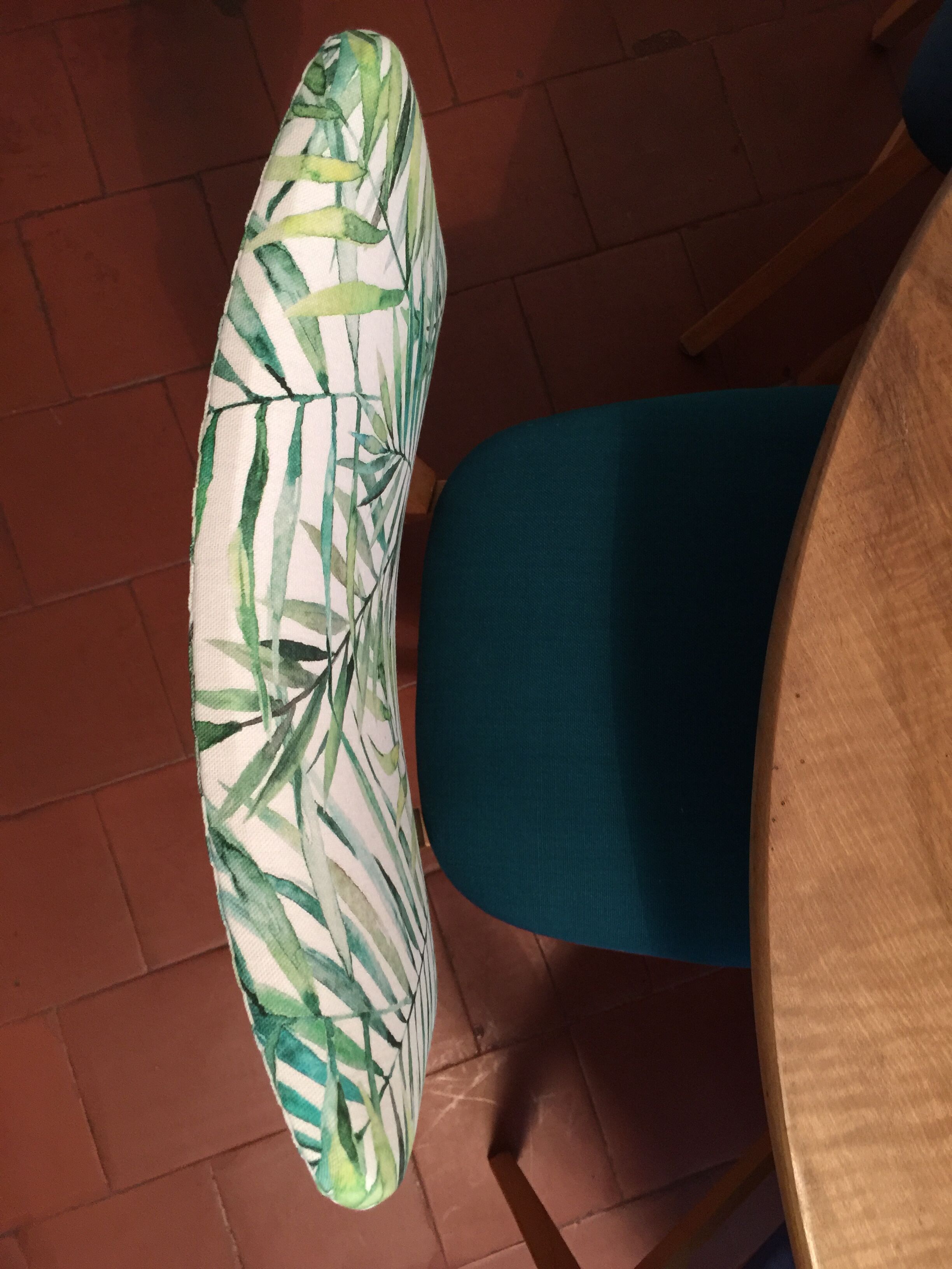 Suite of 4 refurbished Bauman chairs