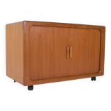 Danish mobile Hi-Fi TV buffet.