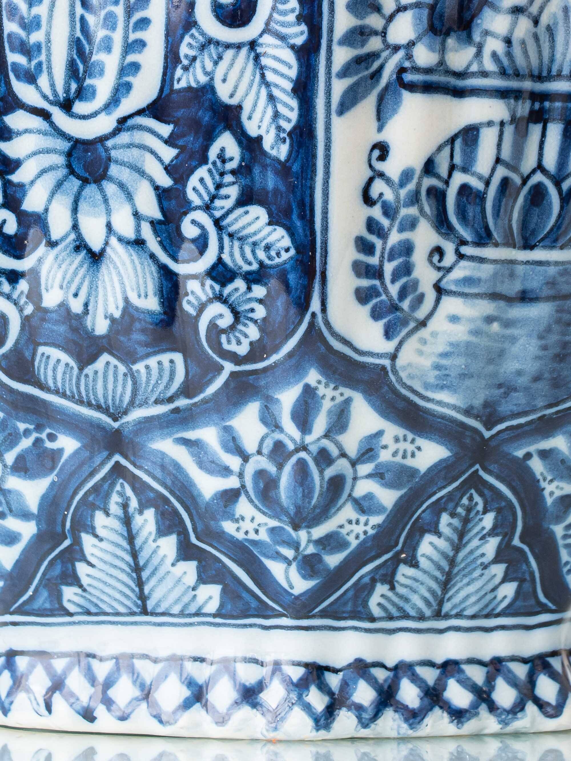 Vintage table lamp in blue and white ceramic from Delft, signed Makkum, hand-painted, 1950s