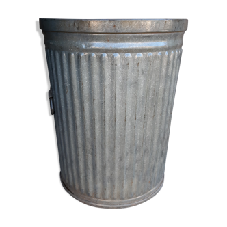 US metal bucket