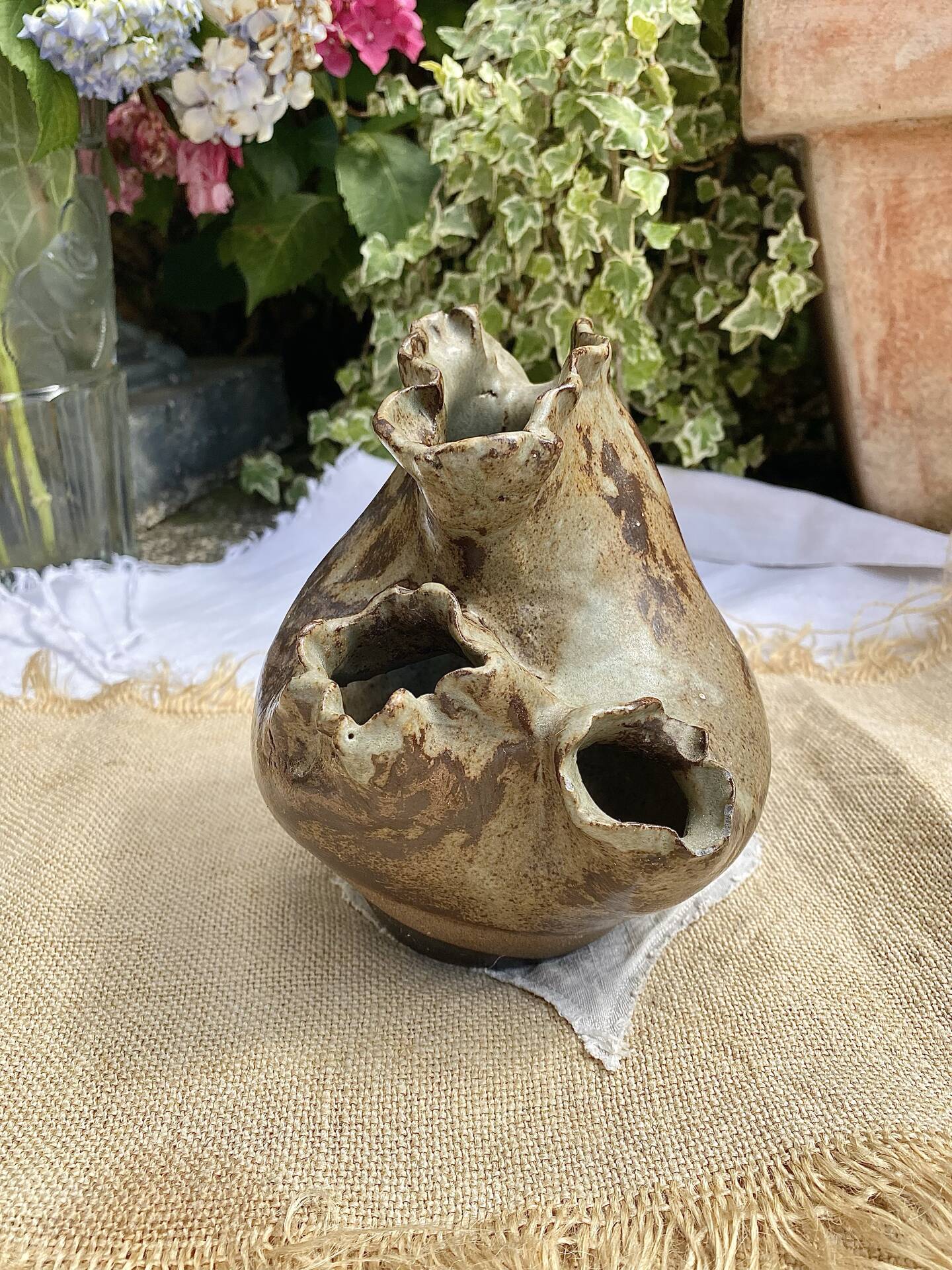 Sculptural vase in glazed stoneware, free form.