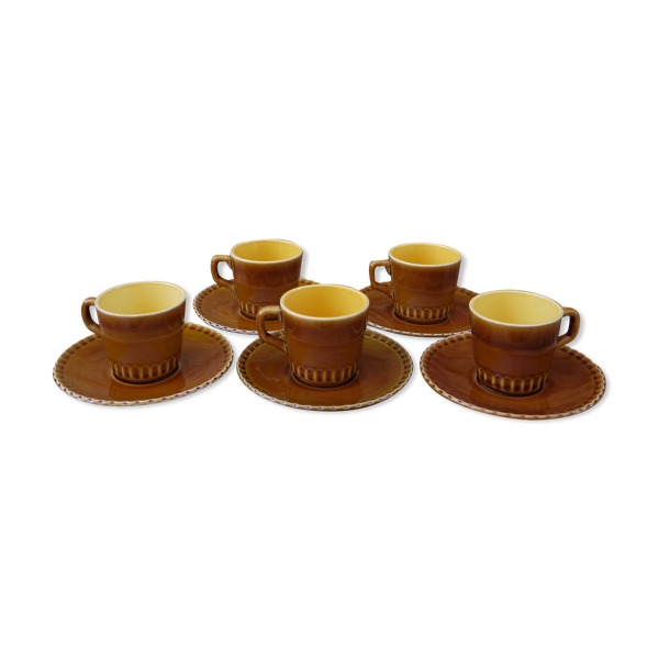 Lot de cinq tasses et soucoupes Digoin