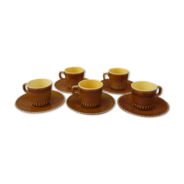 Lot de cinq tasses et soucoupes Digoin