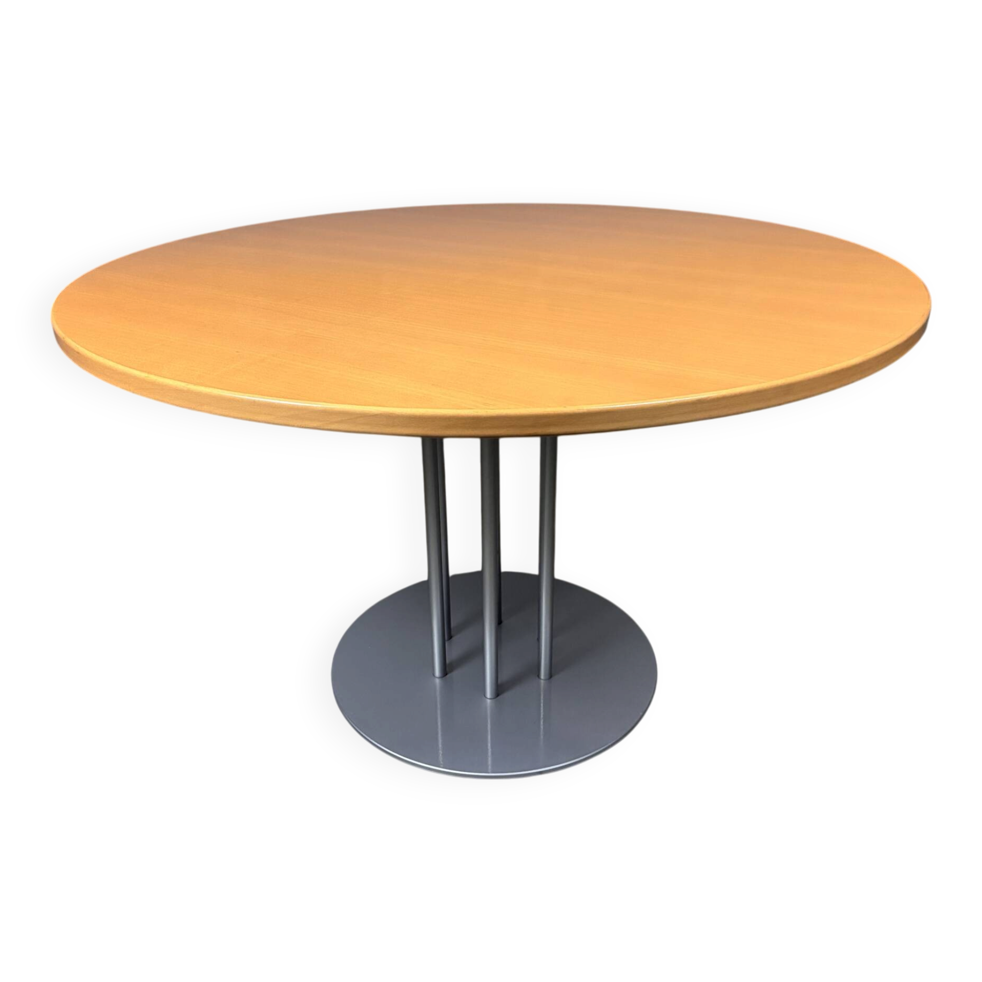 Thonet s1047 round dining table