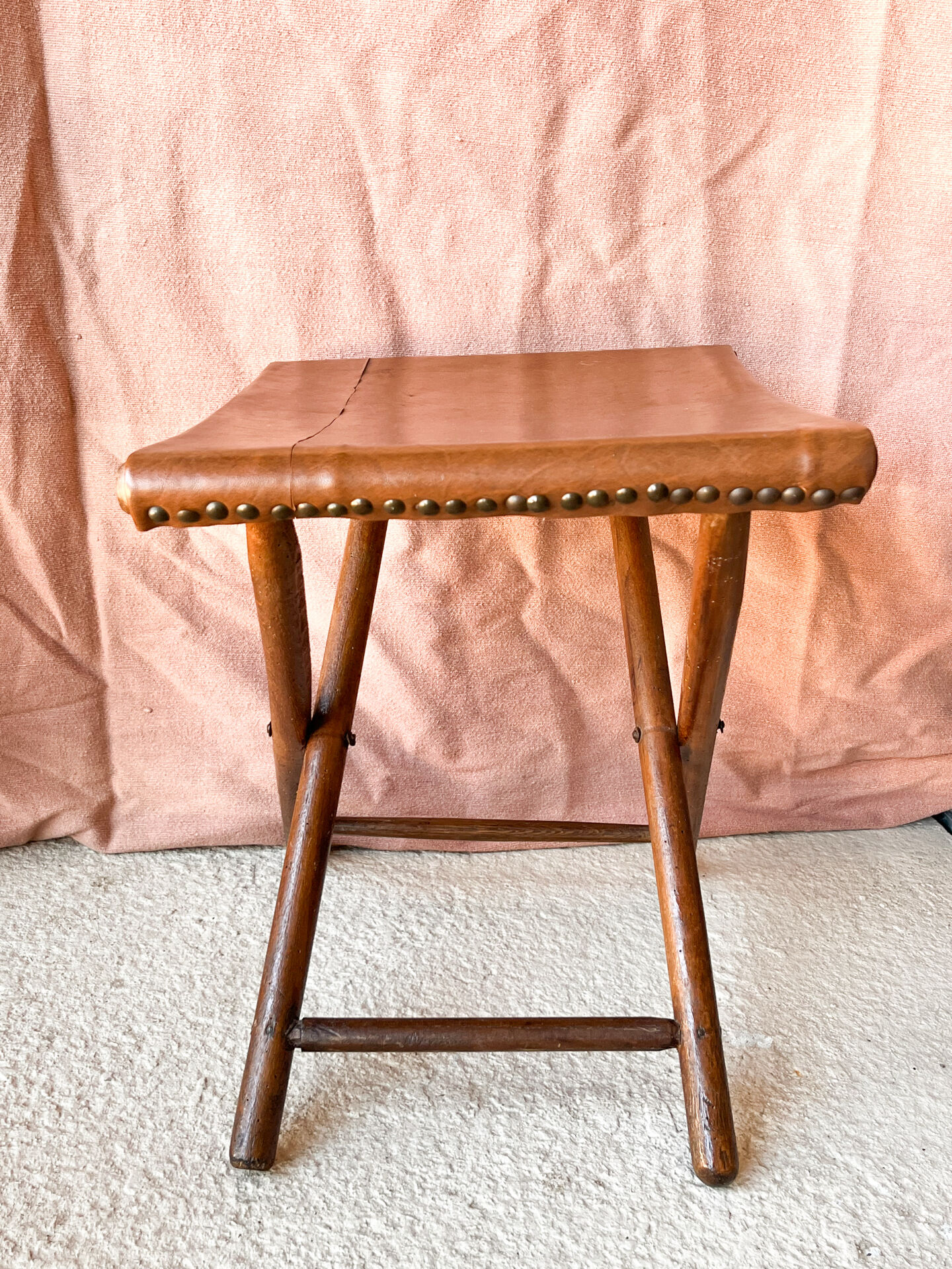 Tabouret de en Cuir et Bois Style Curule