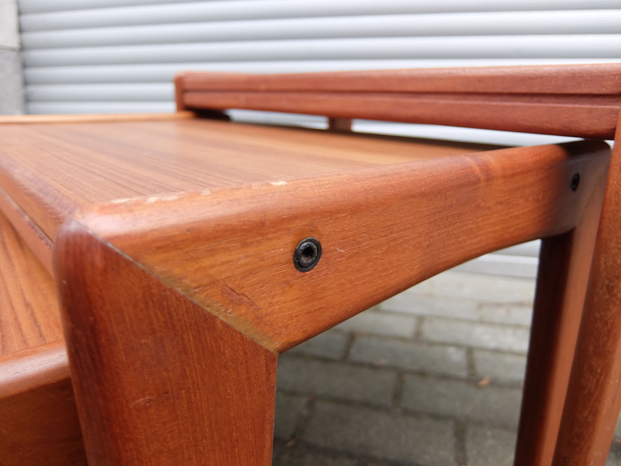 Gplan pull out tables