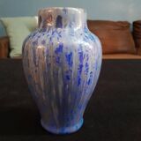 Vase émaillé Pierrefonds bleu et ocre avec délicates glaçures à cristallisation. Art Déco.
