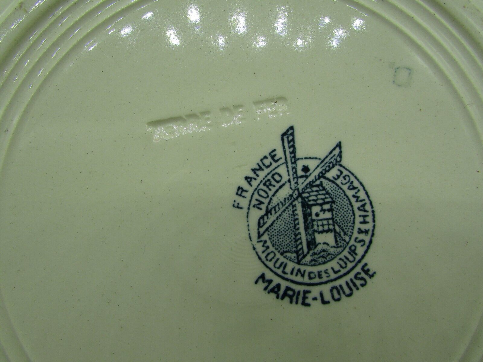 Set of 3 hollow plates iron earth Moulin des loups and Hamage