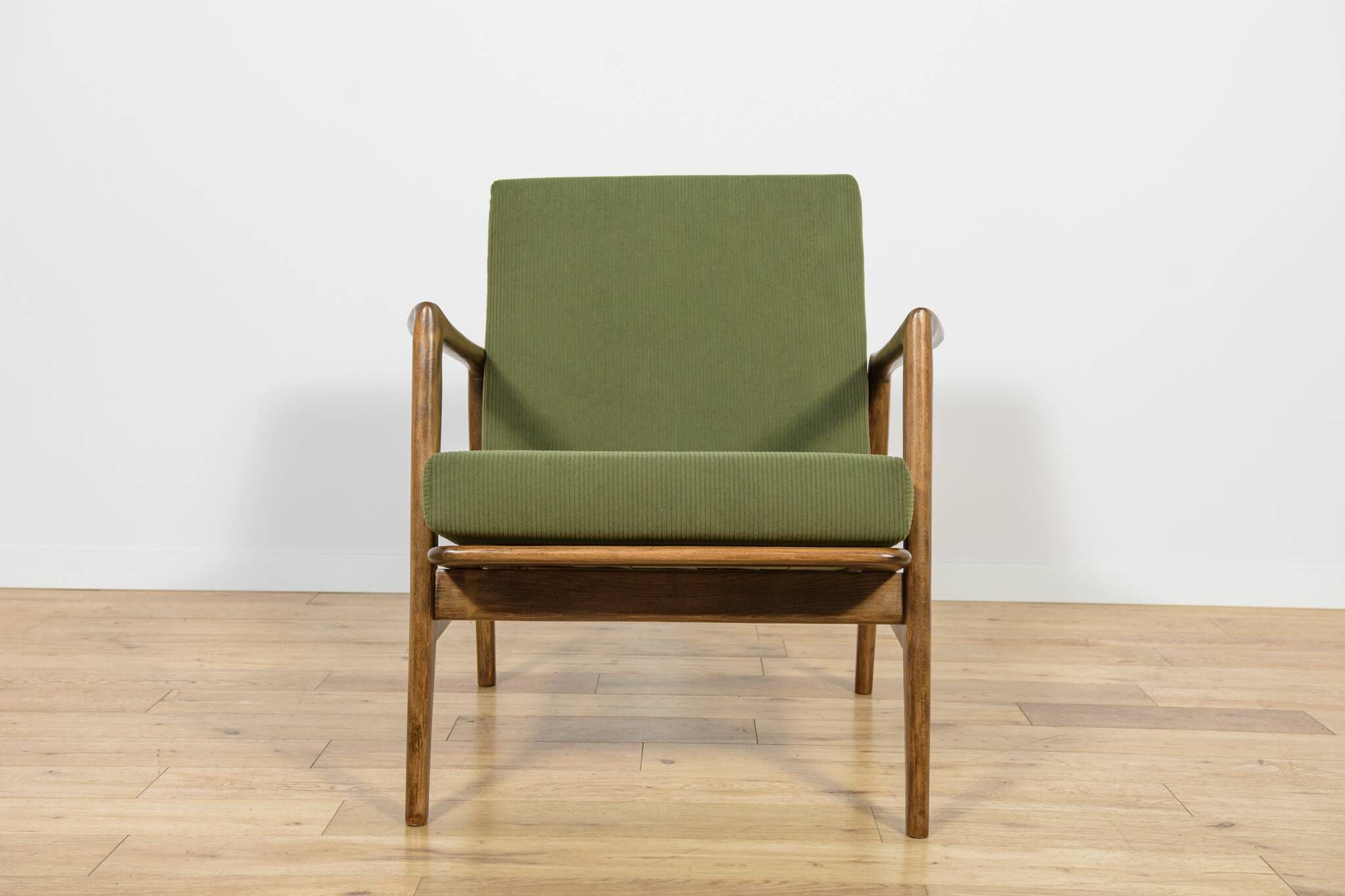 Model 300-139 lounge chairs from Swarzędz Factory, 1960s, set of 2