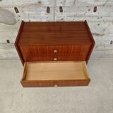 Vintage small-sized chest of drawers