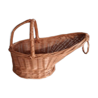 Wine wicker basket