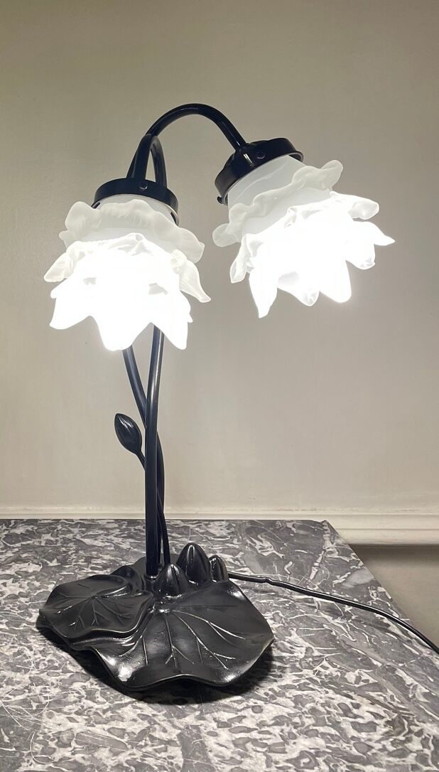 Water lily lamp