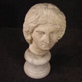 Antique Italian sculpture, white marble head from the 17th century