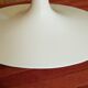 Table ovale de Eero Saarinen edite par Knoll