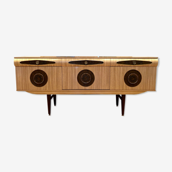 A Retro Wood Grain Formica Veneered Sideboard